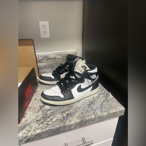 Retro Jordan 1 High Og Black/White